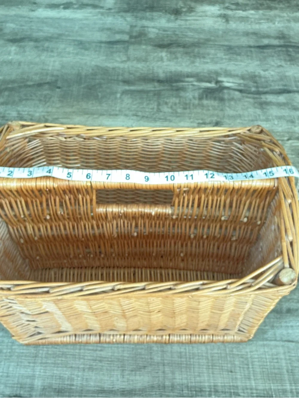 Vintage Wicker Magazine Rack Divided Storage Basket Boho Rattan Vinyl Holder 16”